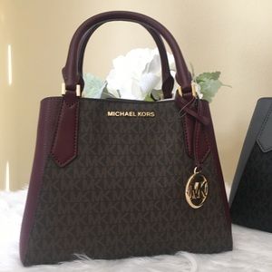 New Michael Kors small Kimberly satchel